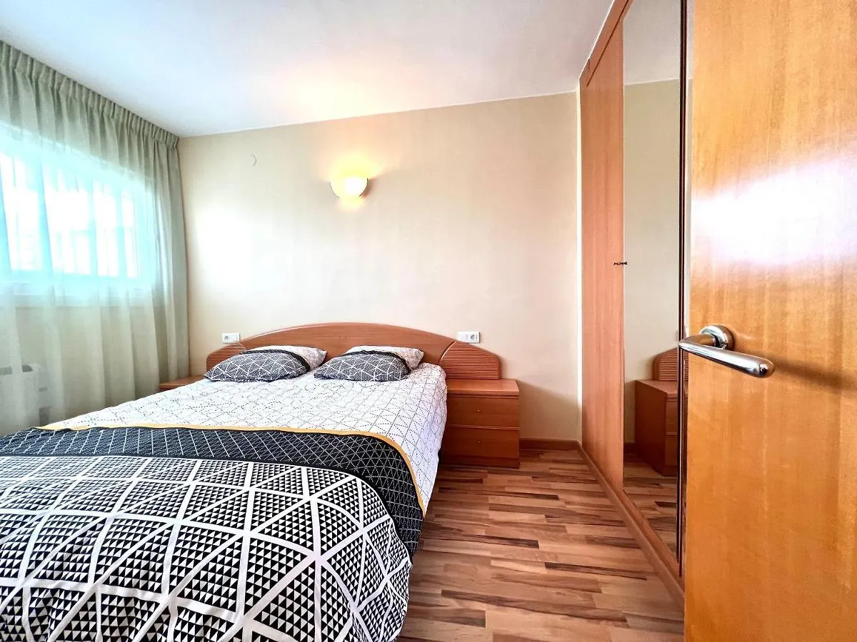 Oriol Center Apartments