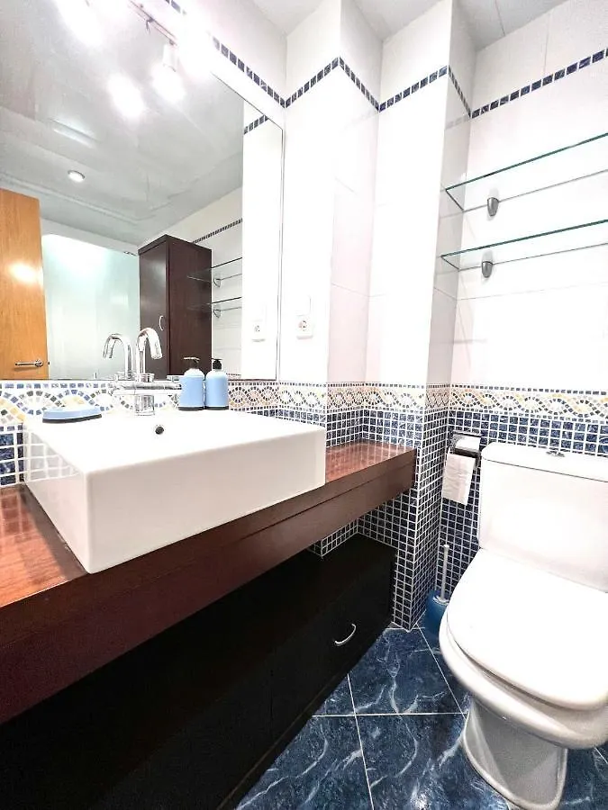 Oriol Center Apartments