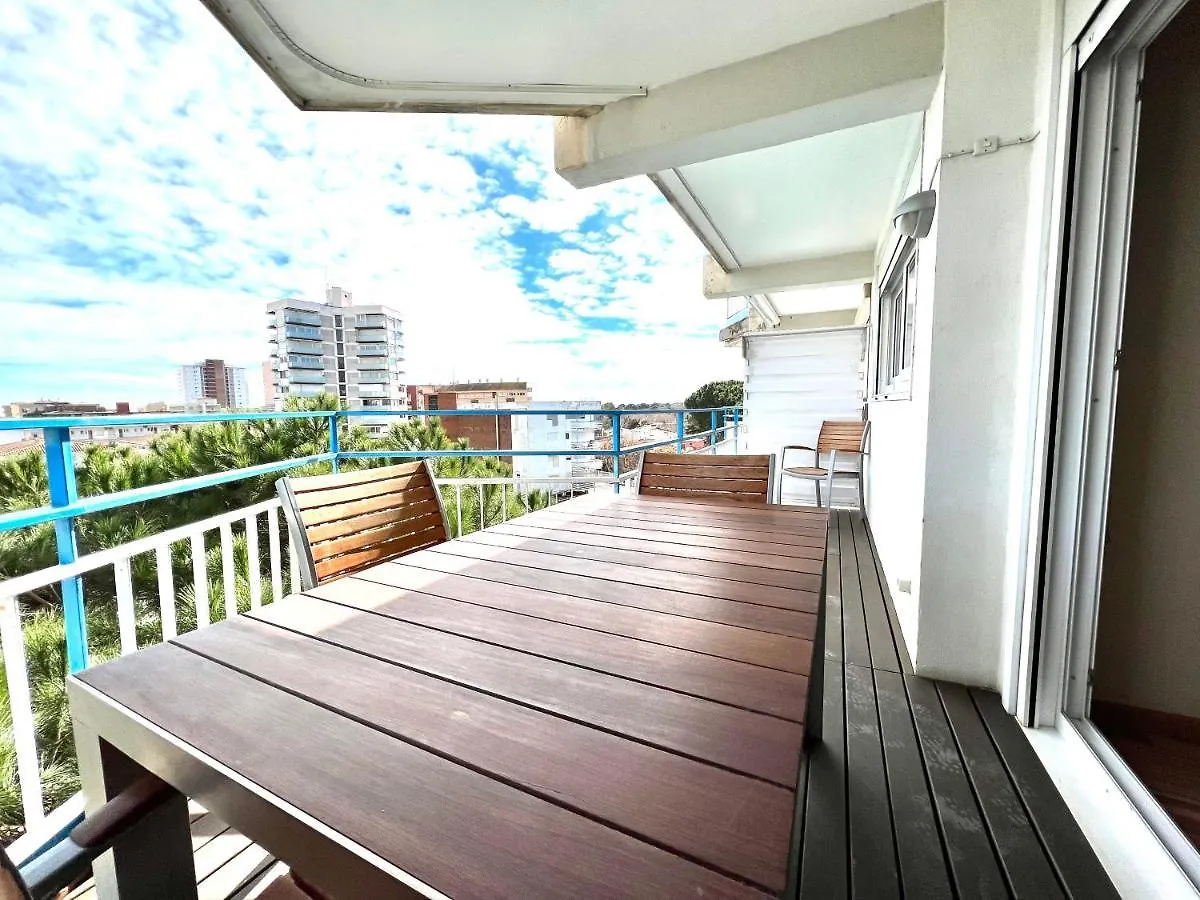 Oriol Center Apartments
